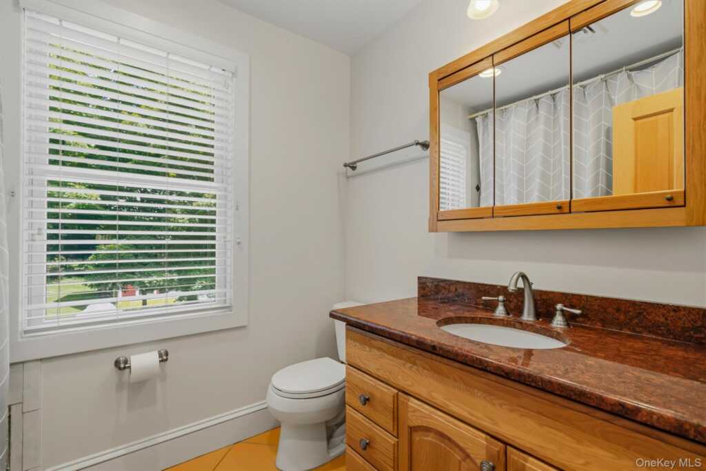 324 Haverstraw Road, Suffern, NY 10901 - Photo 23 of 50