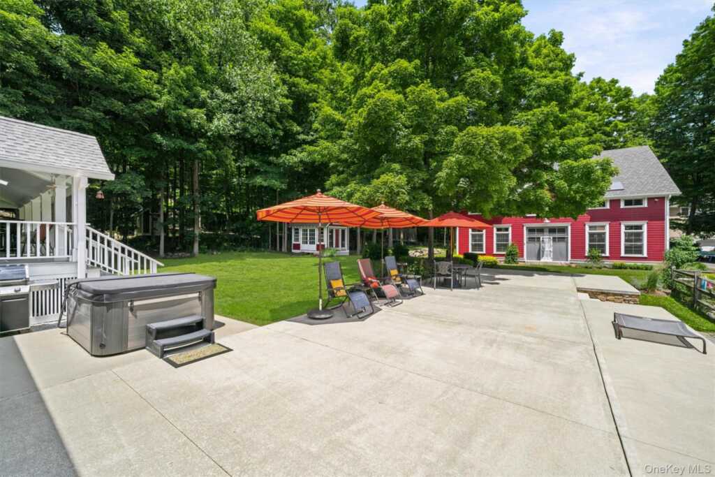324 Haverstraw Road, Suffern, NY 10901 - Photo 35 of 50