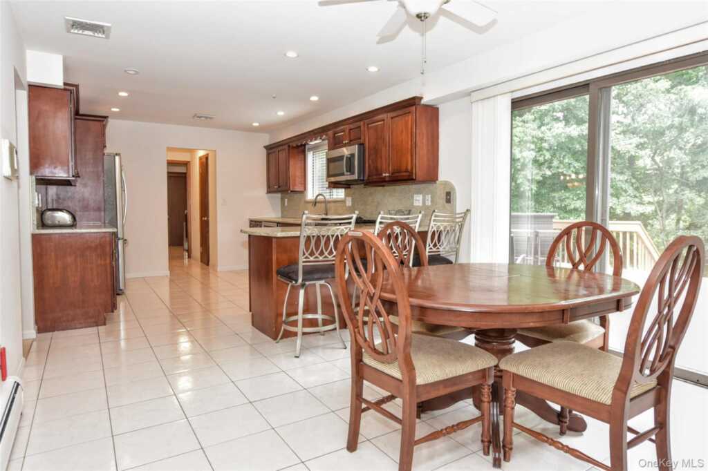 19 Church Road, Suffern, NY 10901 - Photo 10 of 40