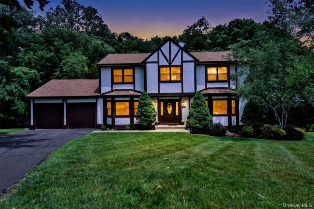 19 Church Road, Suffern, NY 10901 - Photo 2 of 40