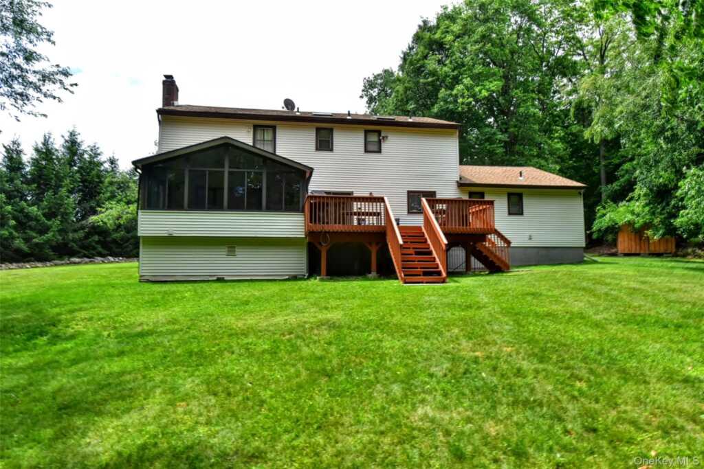 19 Church Road, Suffern, NY 10901 - Photo 3 of 40