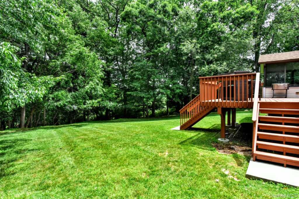 19 Church Road, Suffern, NY 10901 - Photo 33 of 40