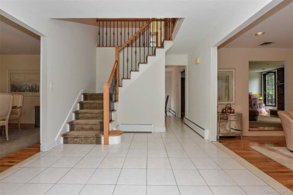 19 Church Road, Suffern, NY 10901 - Photo 4 of 40