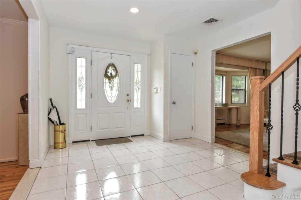 19 Church Road, Suffern, NY 10901 - Photo 5 of 40