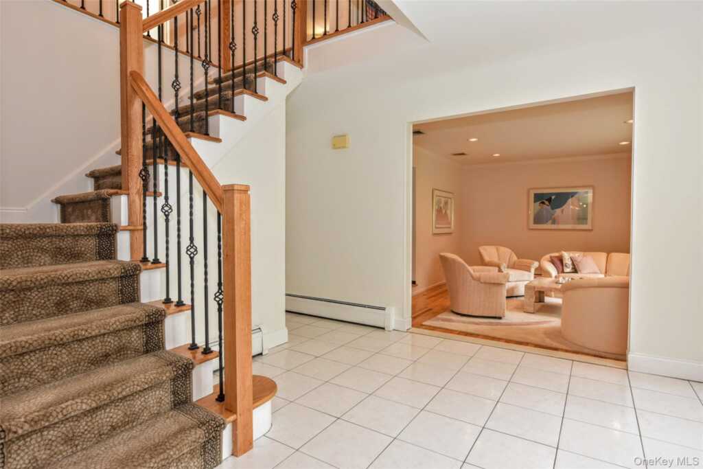 19 Church Road, Suffern, NY 10901 - Photo 6 of 40
