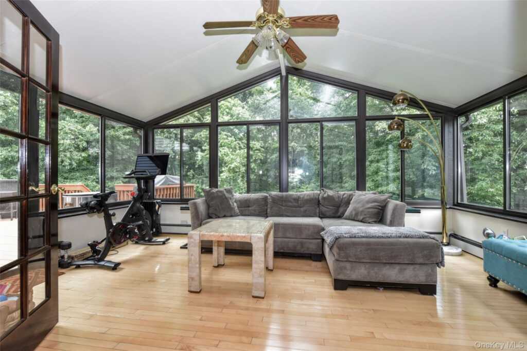 19 Church Road, Suffern, NY 10901 - Photo 9 of 40