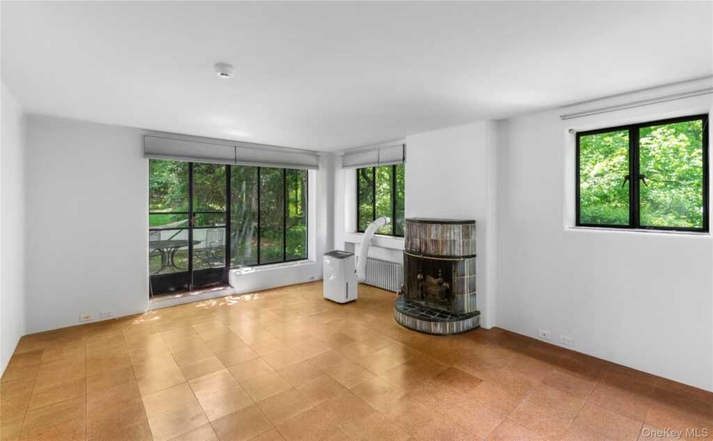 164 S Mountain Road, New City, NY 10956 - Photo 23 of 49