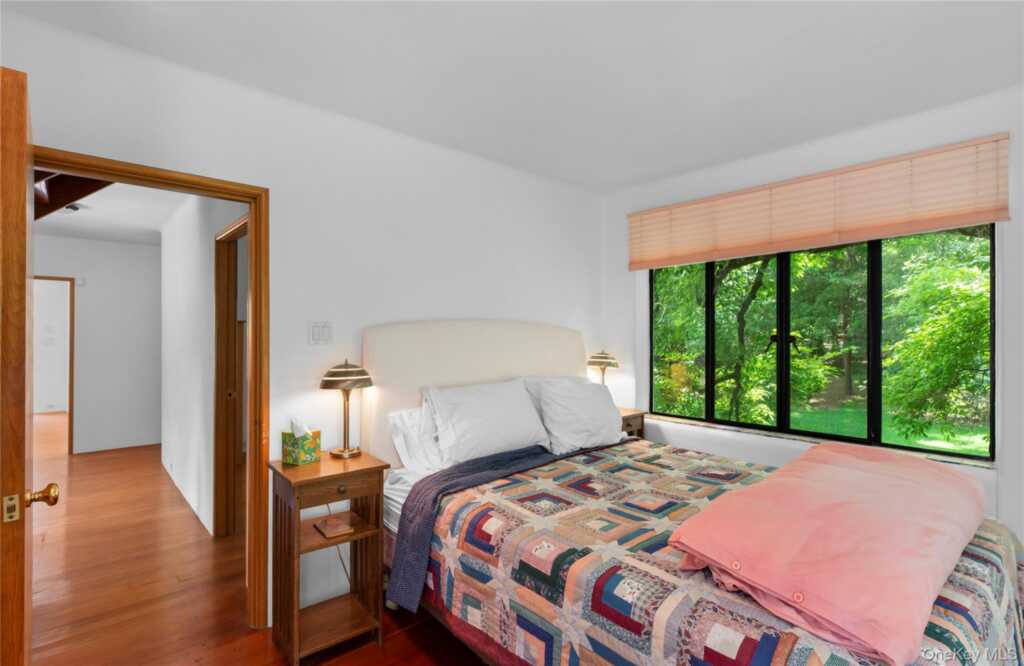 164 S Mountain Road, New City, NY 10956 - Photo 28 of 49