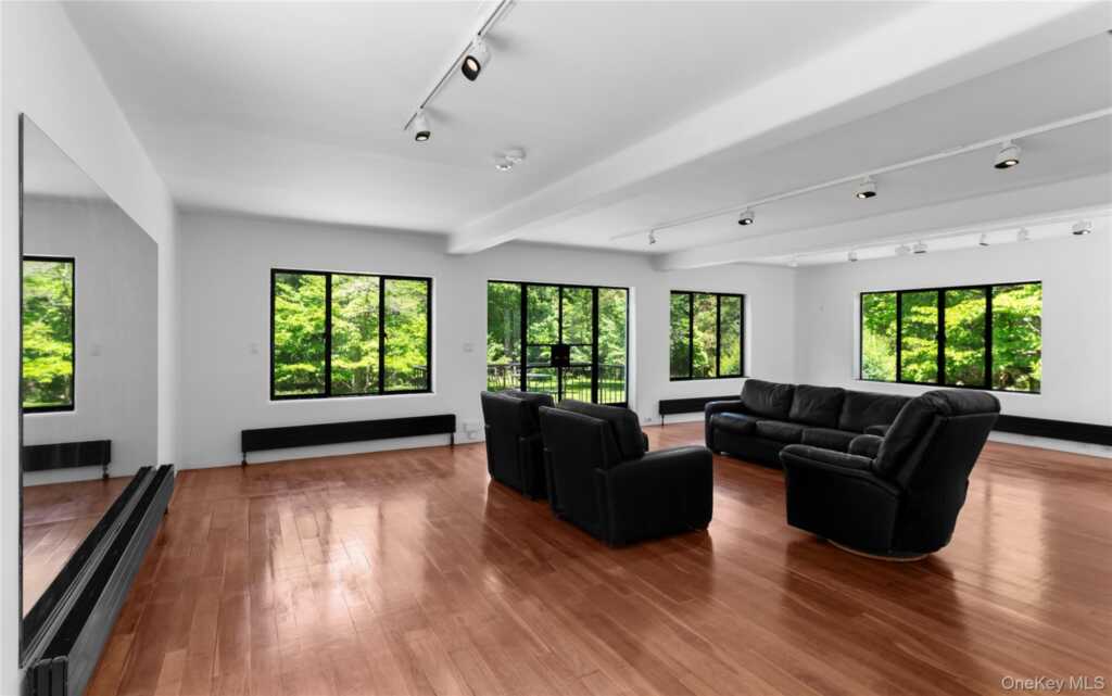 164 S Mountain Road, New City, NY 10956 - Photo 39 of 49