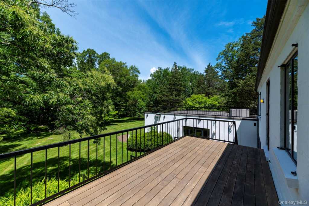 164 S Mountain Road, New City, NY 10956 - Photo 41 of 49