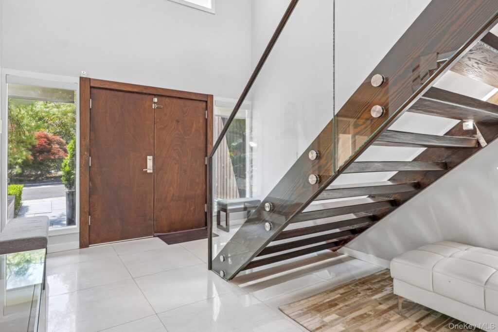108 Bellows Lane, New City, NY 10956 - Photo 3 of 50