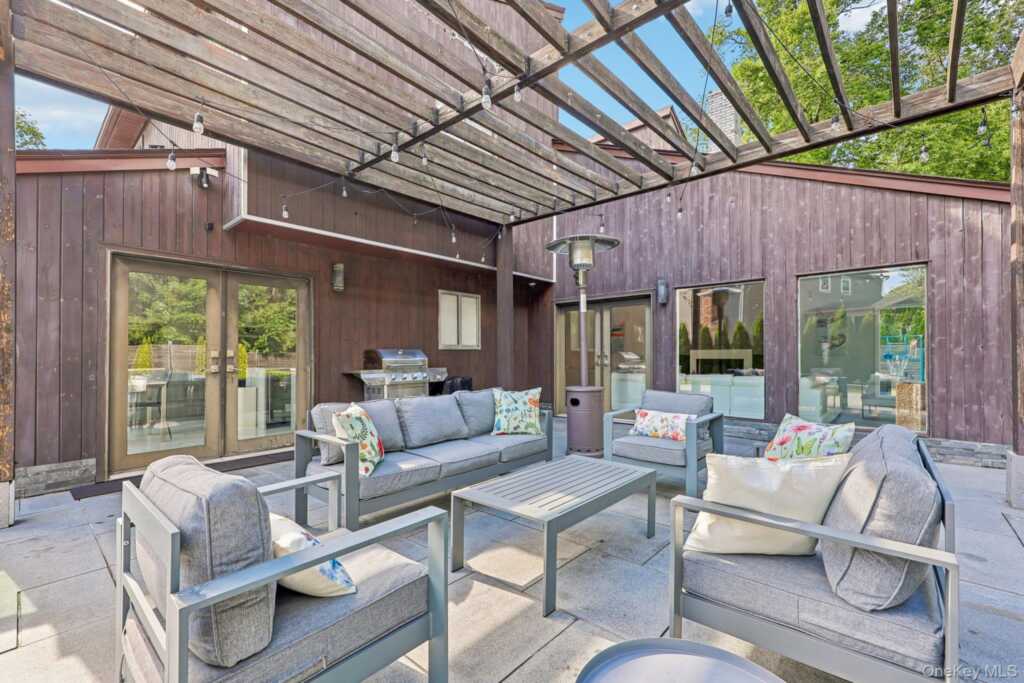 108 Bellows Lane, New City, NY 10956 - Photo 39 of 50