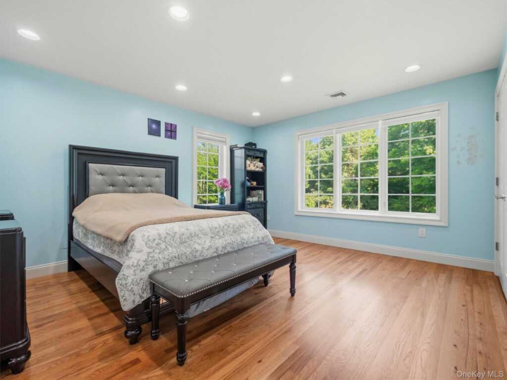 637 S Mountain Road, New City, NY 10956 - Photo 33 of 50