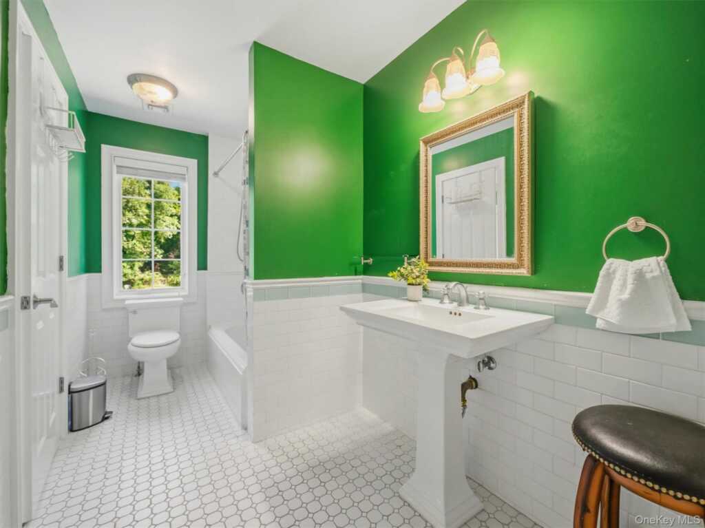 637 S Mountain Road, New City, NY 10956 - Photo 35 of 50