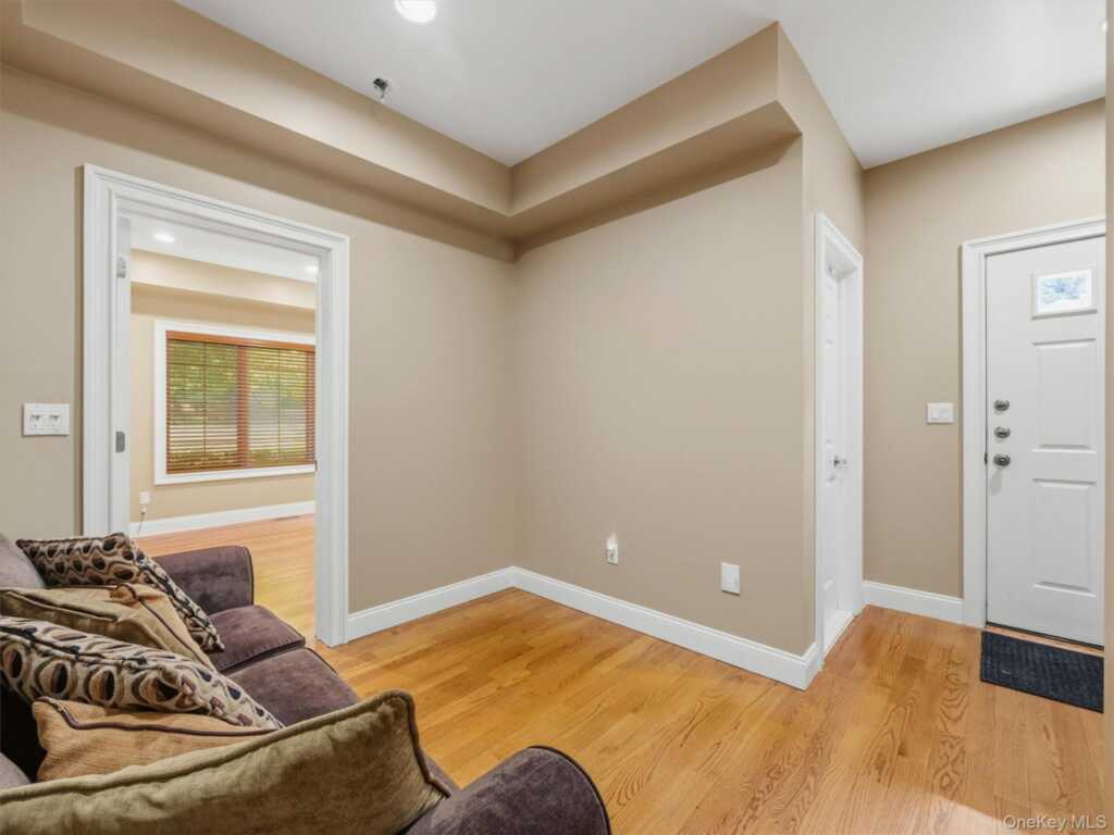 637 S Mountain Road, New City, NY 10956 - Photo 43 of 50