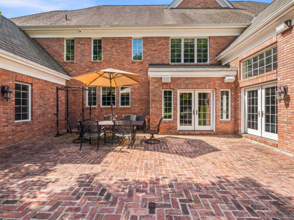 637 S Mountain Road, New City, NY 10956 - Photo 47 of 50
