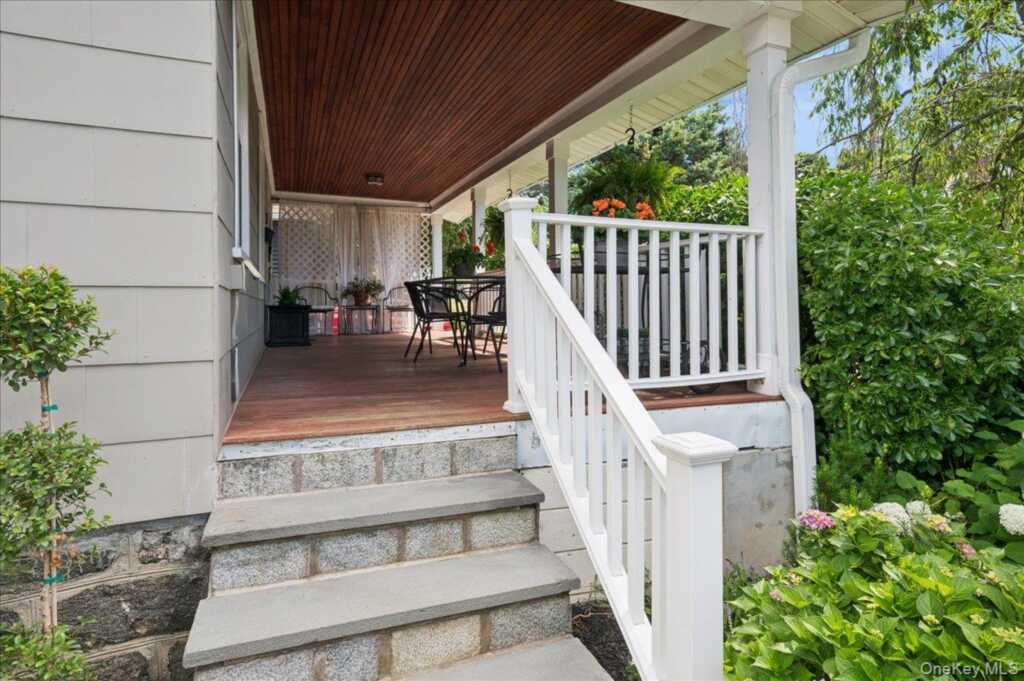 12 Clark Place, Rye, NY 10573 - Photo 3 of 24
