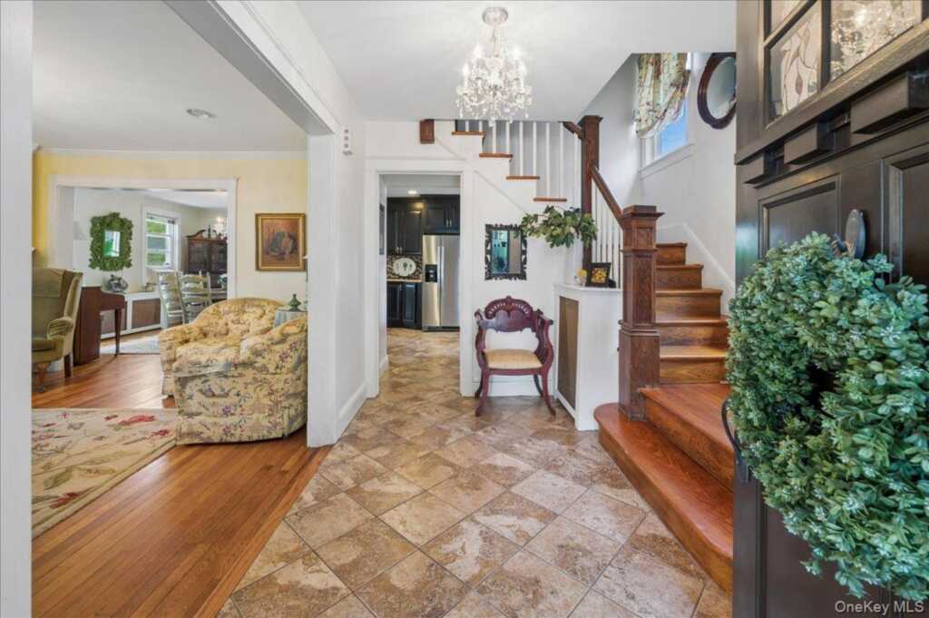 12 Clark Place, Rye, NY 10573 - Photo 4 of 24
