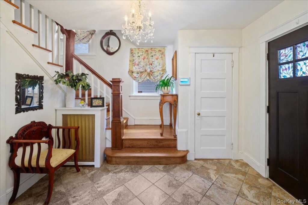 12 Clark Place, Rye, NY 10573 - Photo 5 of 24