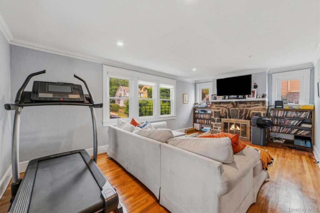 51 Clark Place, Rye, NY 10573 - Photo 10 of 50