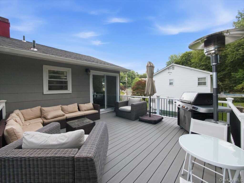 784 Brookridge Drive, Valley Cottage, NY 10989 - Photo 22 of 27