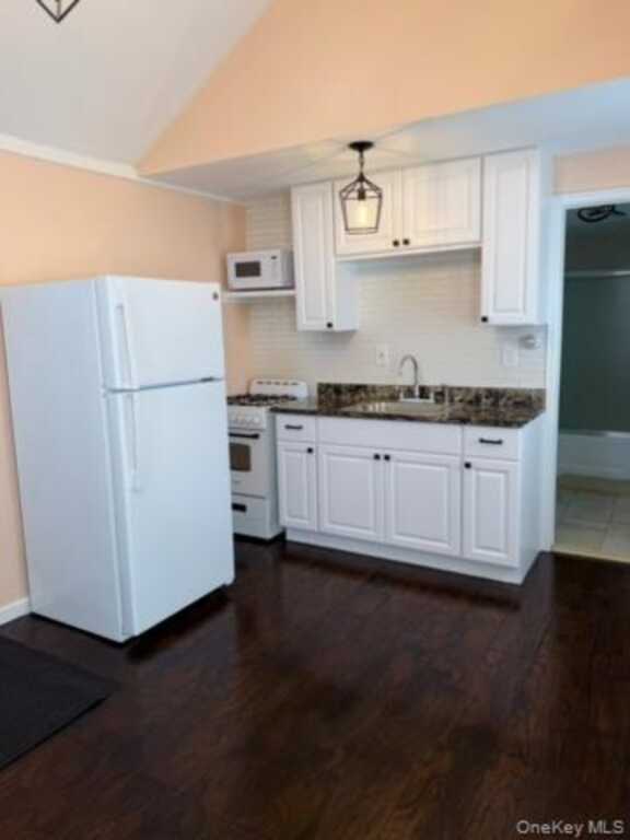 18 Orange Avenue, Suffern, NY 10901 - Photo 3 of 12