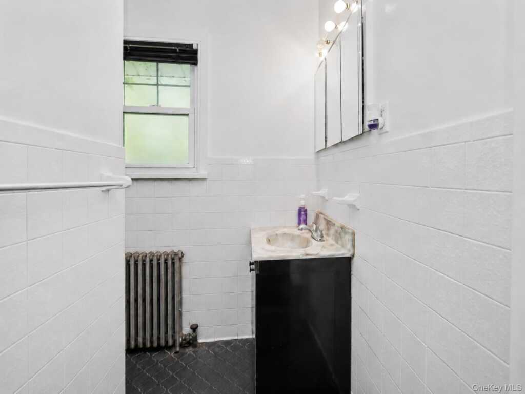 280 W Post Road, White Plains, NY 10606 - Photo 10 of 21