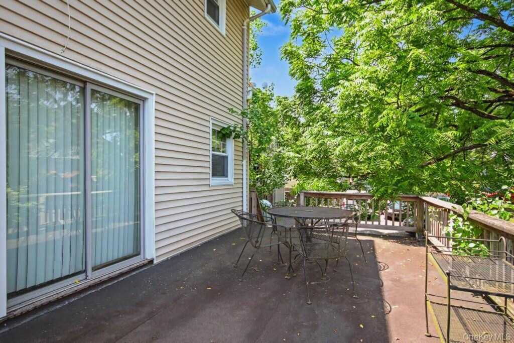 280 W Post Road, White Plains, NY 10606 - Photo 12 of 21