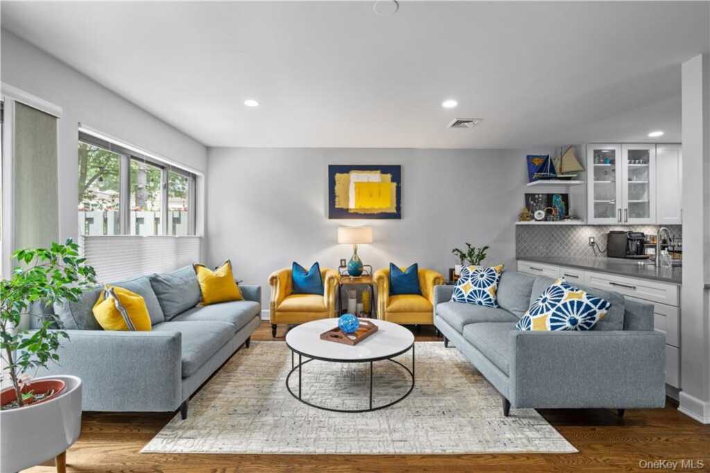 17 Top Of The Rdg, Unit #A5, Rye, NY 10543 - Photo 4 of 20
