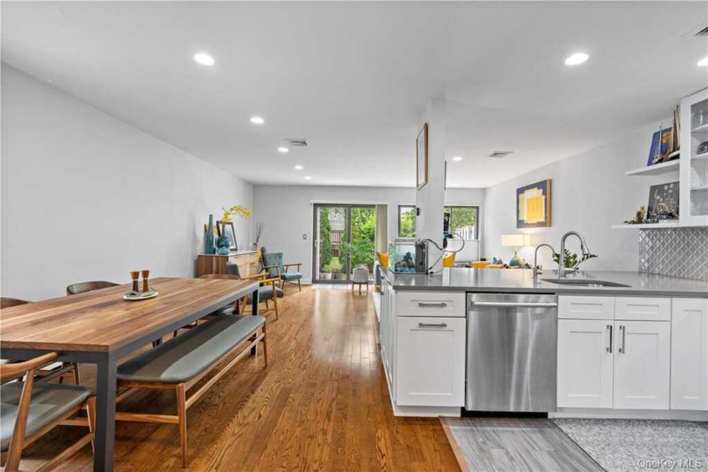17 Top Of The Rdg, Unit #A5, Rye, NY 10543 - Photo 9 of 20