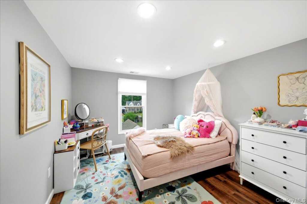 736 Pelhamdale Avenue, New Rochelle, NY 10801 - Photo 14 of 22