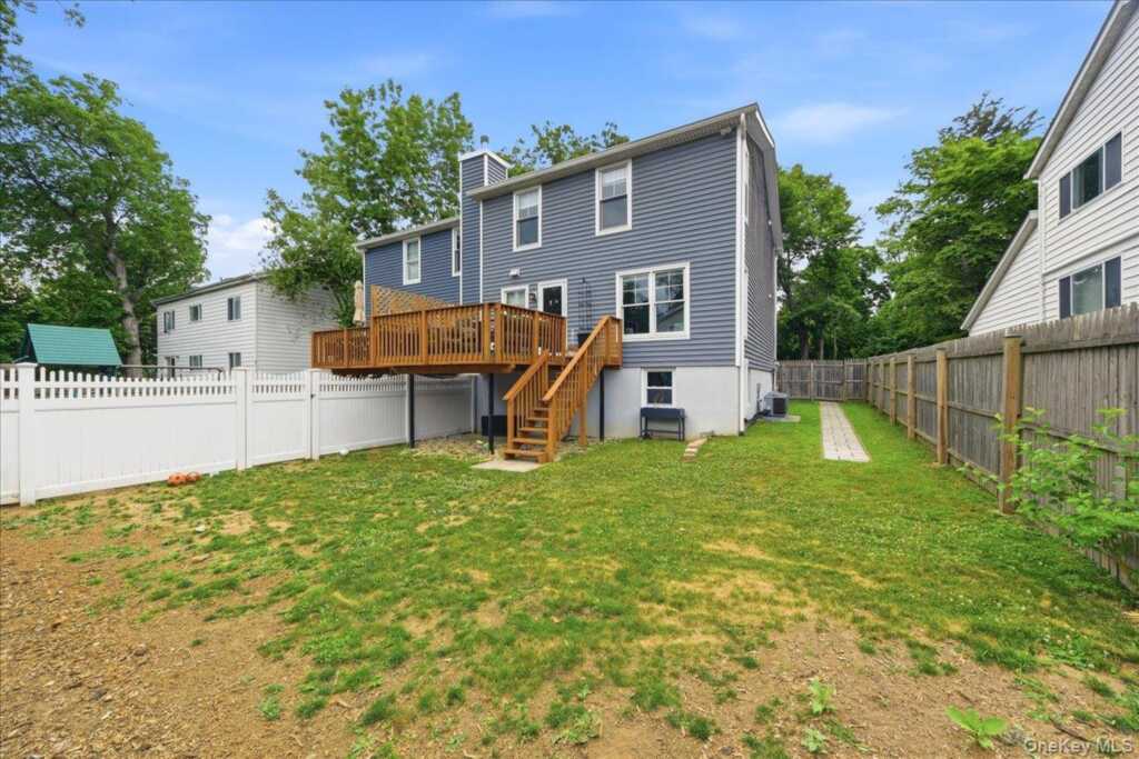 736 Pelhamdale Avenue, New Rochelle, NY 10801 - Photo 19 of 22