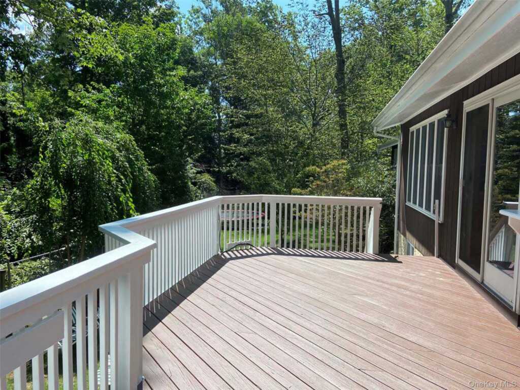2 Livingston Road, New Rochelle, NY 10583 - Photo 17 of 20