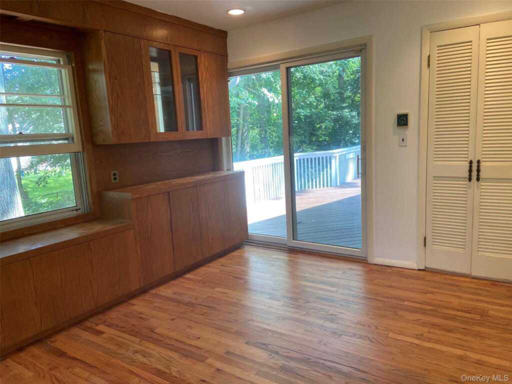 2 Livingston Road, New Rochelle, NY 10583 - Photo 5 of 20