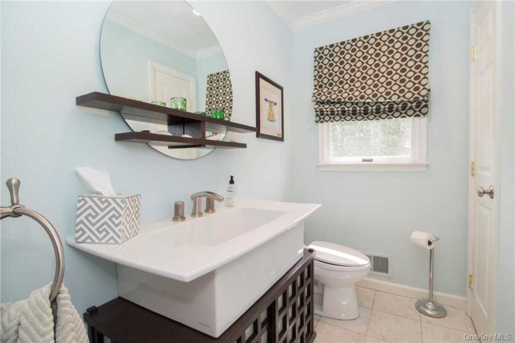 4 Dalphin Drive, Rye, NY 10580 - Photo 14 of 24