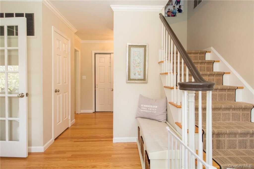 4 Dalphin Drive, Rye, NY 10580 - Photo 15 of 24