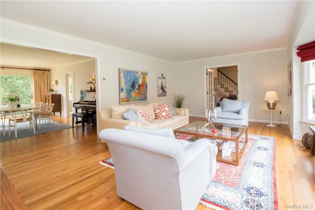 4 Dalphin Drive, Rye, NY 10580 - Photo 4 of 24