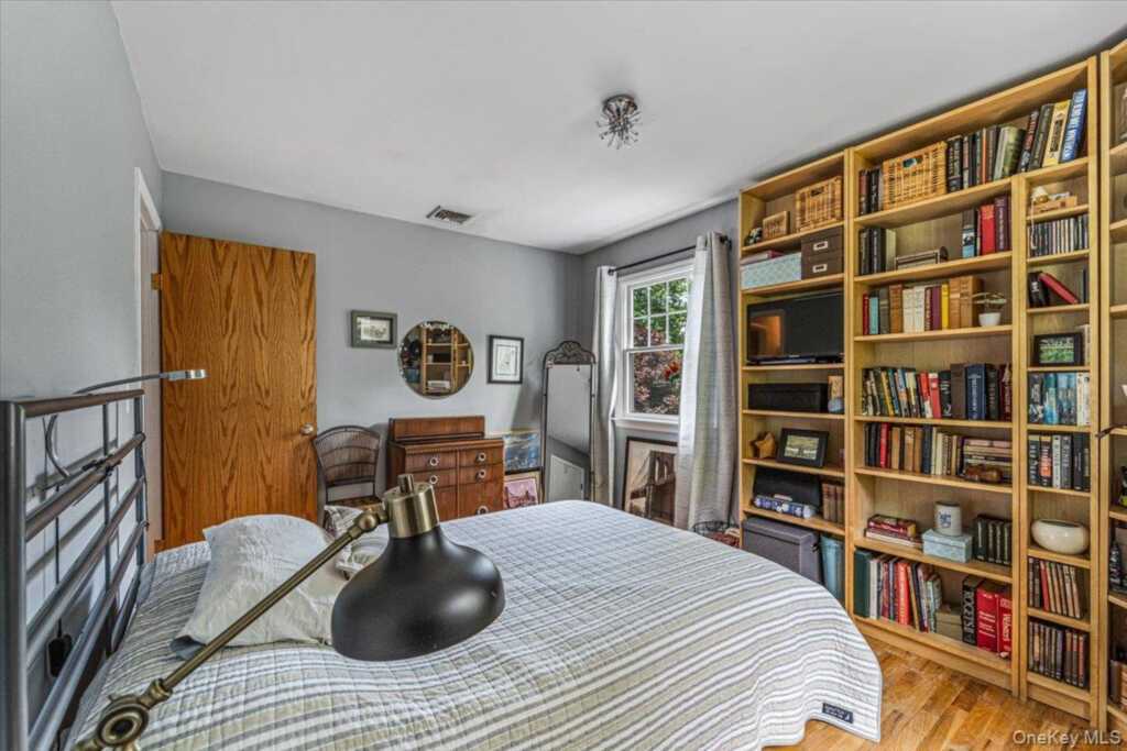 94 Hess Road, Valley Cottage, NY 10989 - Photo 20 of 34
