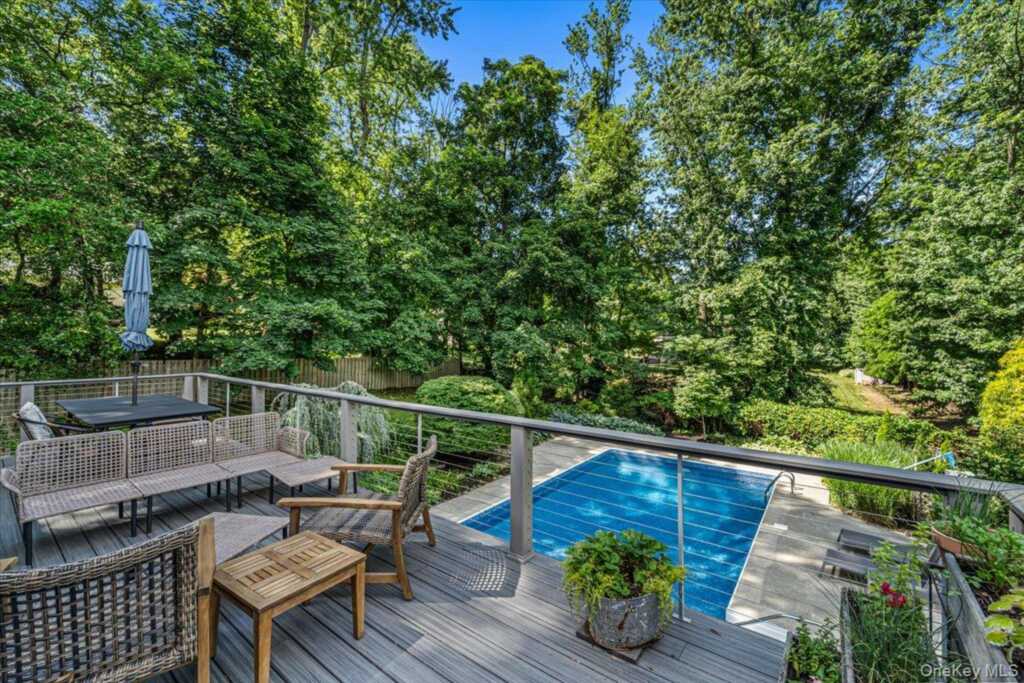 94 Hess Road, Valley Cottage, NY 10989 - Photo 33 of 34