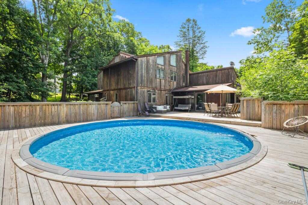 11 Buena Vista Road, Suffern, NY 10901 - Photo 5 of 46