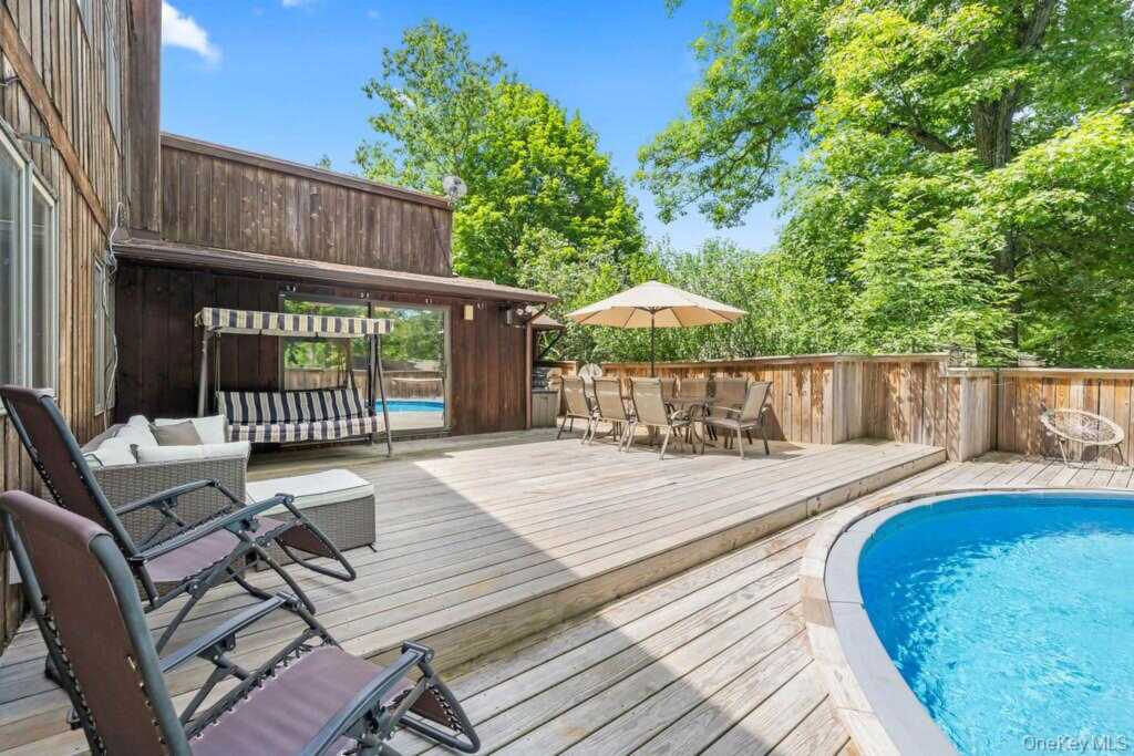 11 Buena Vista Road, Suffern, NY 10901 - Photo 6 of 46