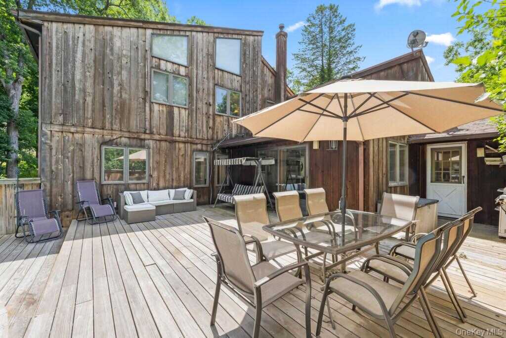 11 Buena Vista Road, Suffern, NY 10901 - Photo 7 of 46
