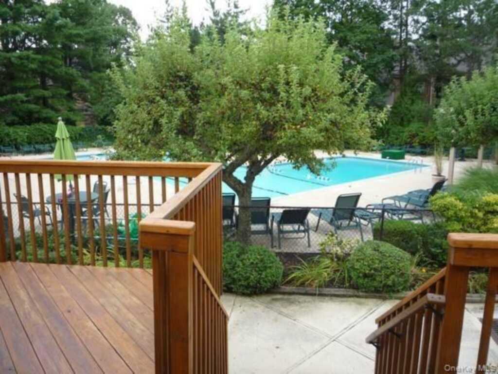 75 Greenway Close, Unit #75, Rye, NY 10573 - Photo 30 of 36