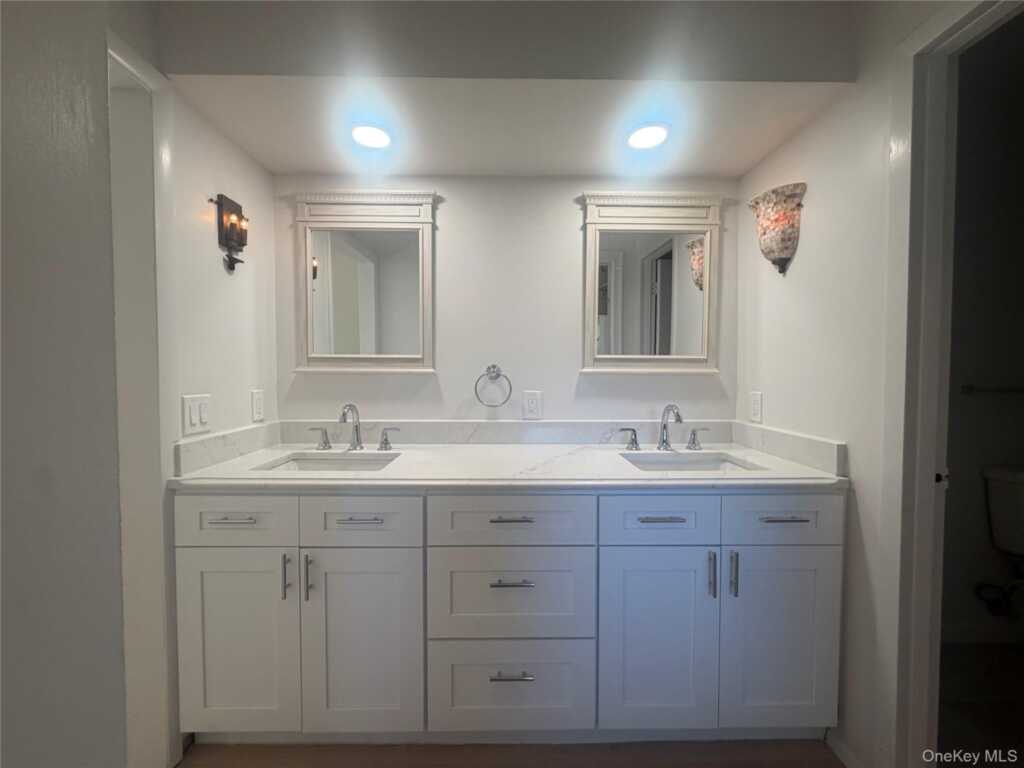 75 Greenway Close, Unit #75, Rye, NY 10573 - Photo 34 of 36
