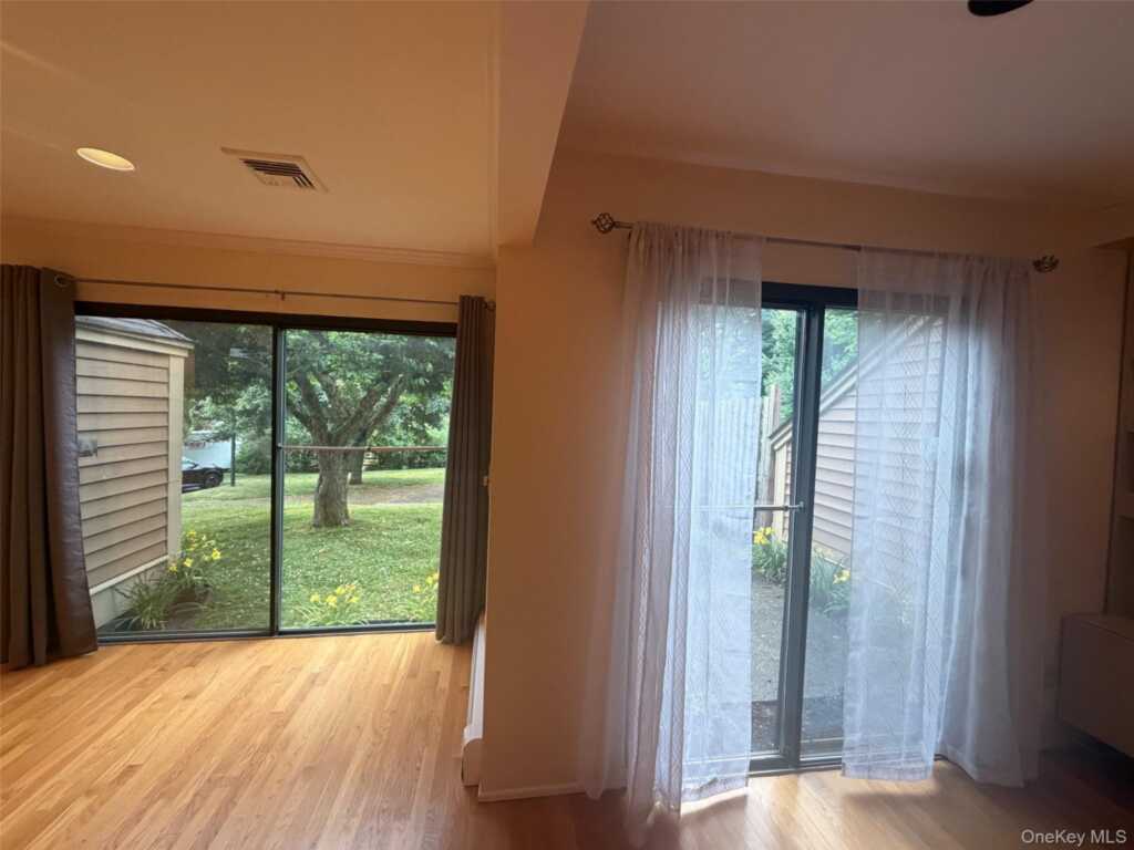 75 Greenway Close, Unit #75, Rye, NY 10573 - Photo 9 of 23