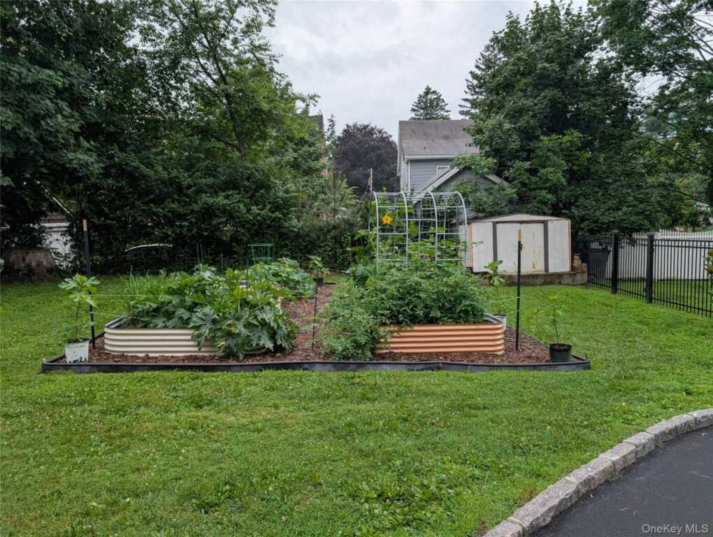 294 Lincoln Avenue, New Rochelle, NY 10801 - Photo 25 of 30