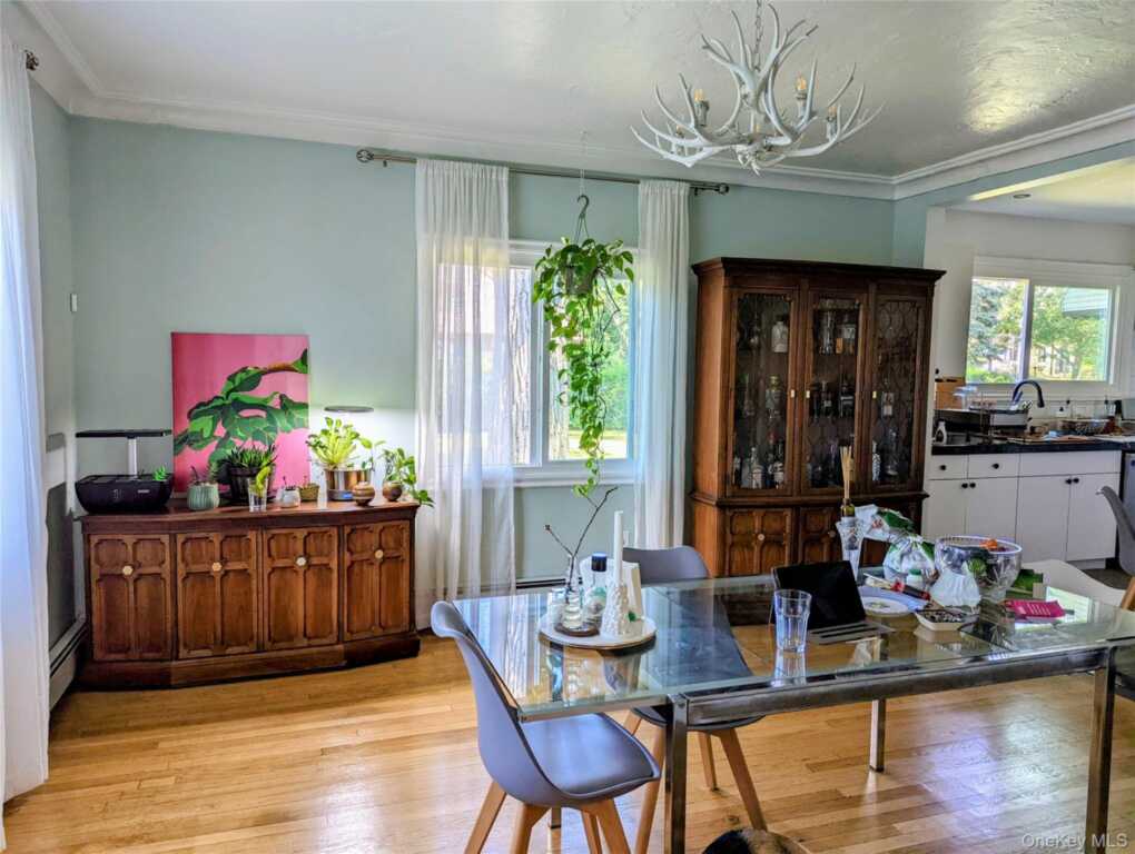 294 Lincoln Avenue, New Rochelle, NY 10801 - Photo 6 of 30