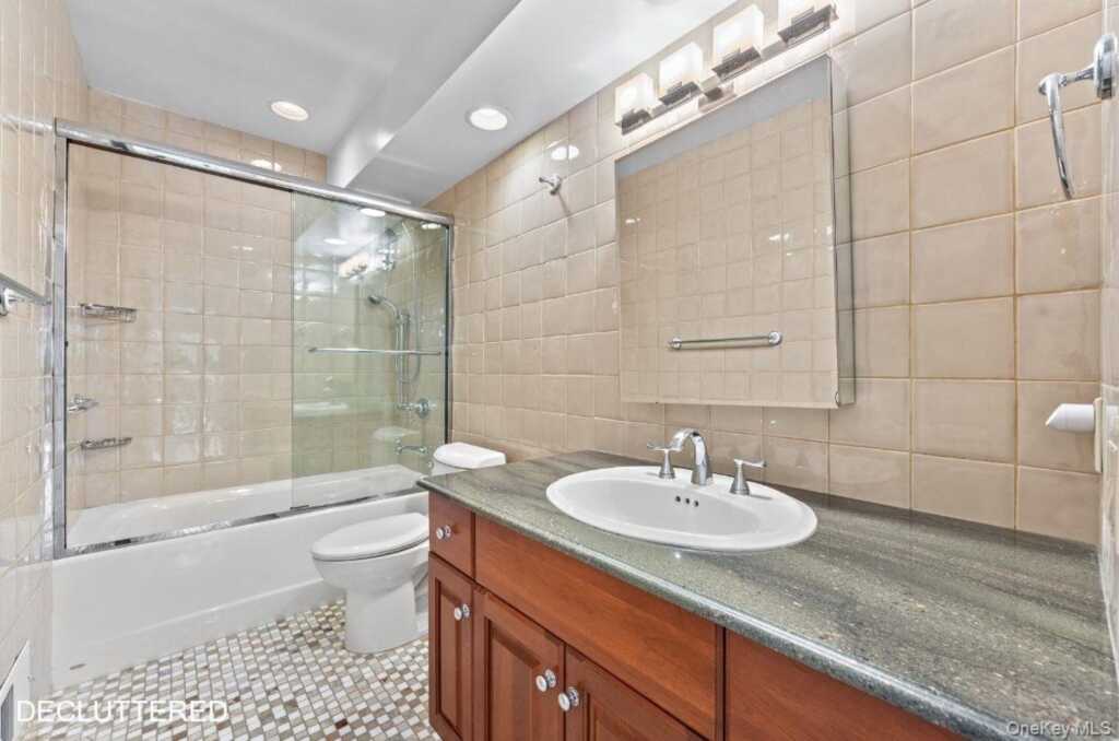 2 Doral Greens Drive, Rye, NY 10573 - Photo 14 of 24