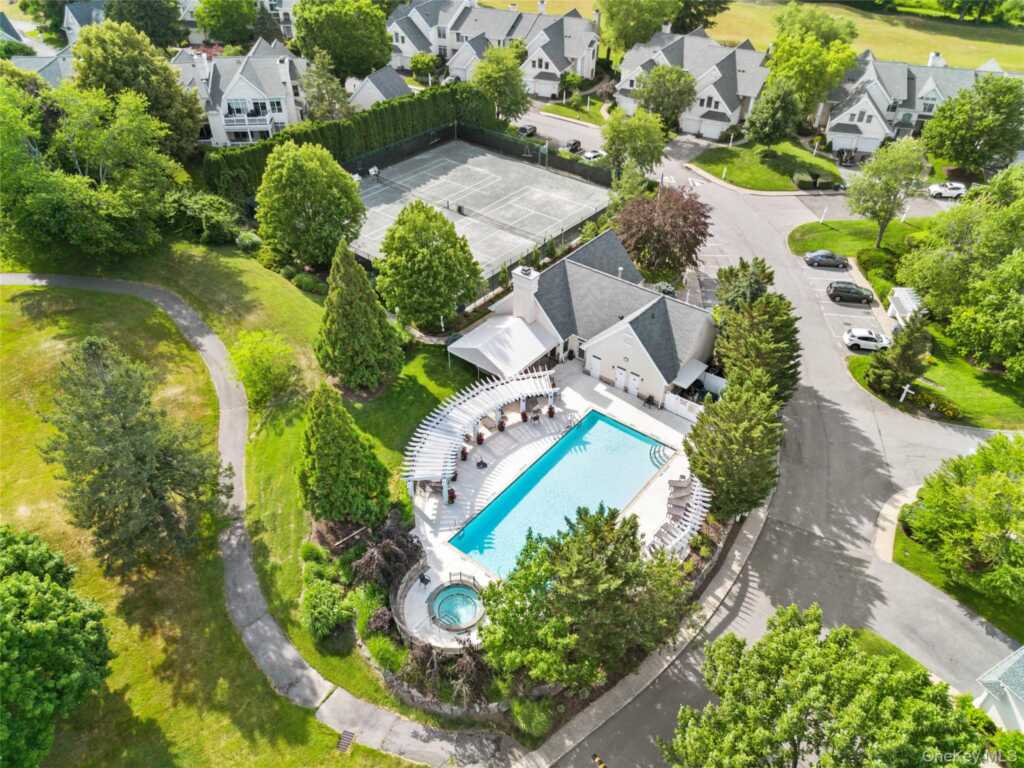 2 Doral Greens Drive, Rye, NY 10573 - Photo 17 of 24