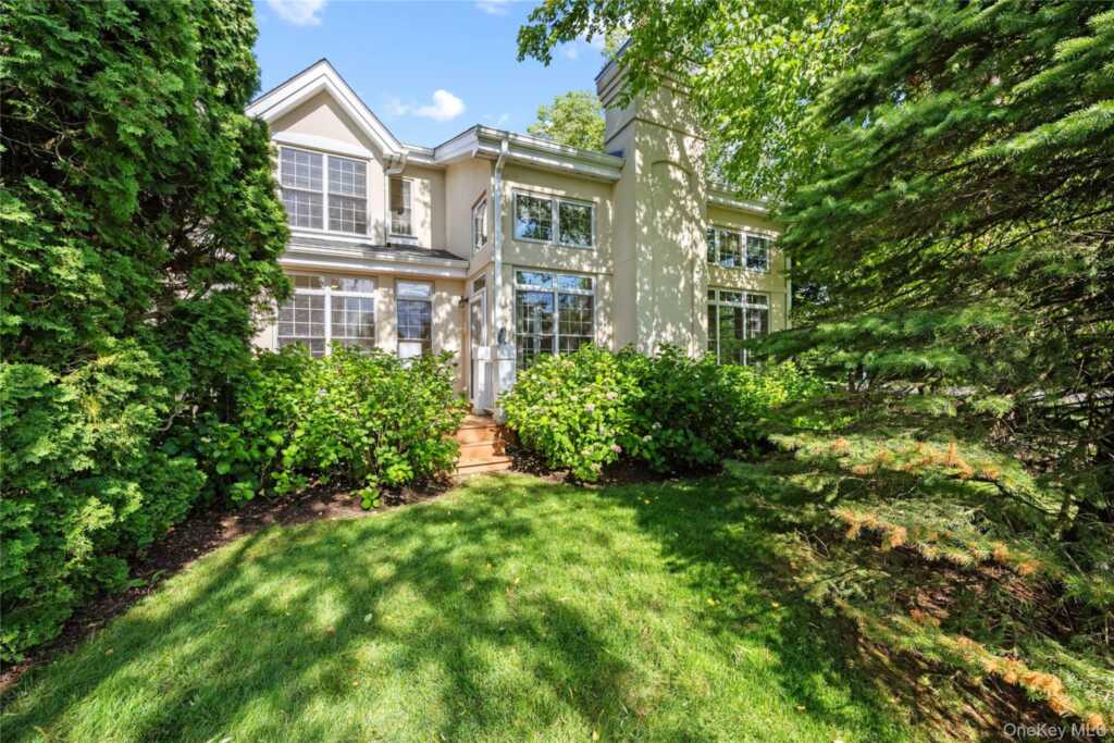 2 Doral Greens Drive, Rye, NY 10573 - Photo 22 of 24